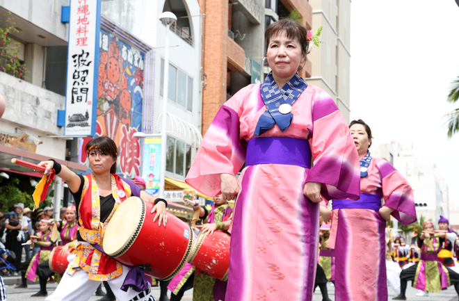 イオン琉球エイサー隊の手踊り隊