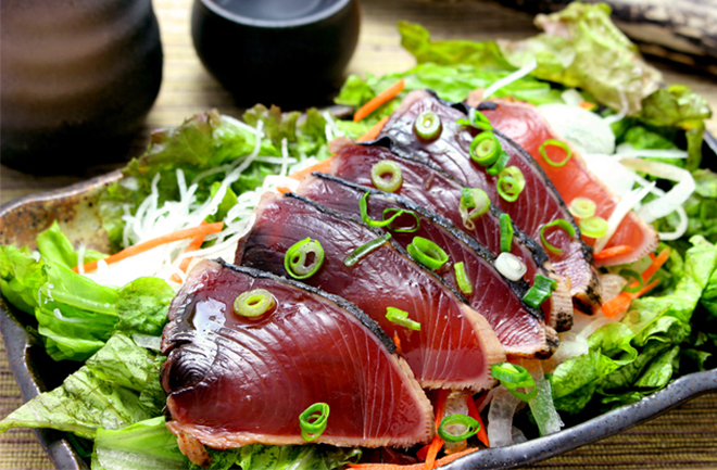 かつおの刺身料理