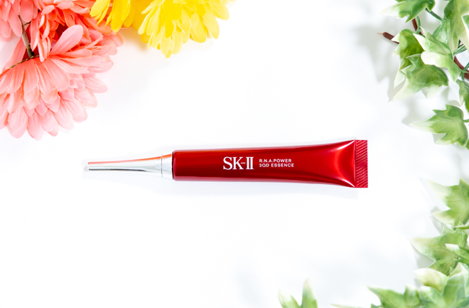 SK-II R.N.A.* パワー３QD　エッセンスを置いた写真